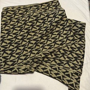 BRAND NEW Micheal kors scarf